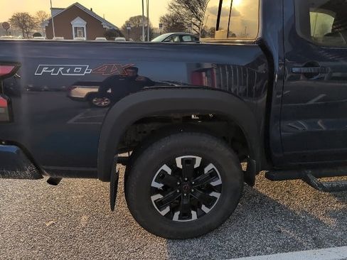 Used 2022 Nissan Frontier PRO-4X w/ Technology Package image 15