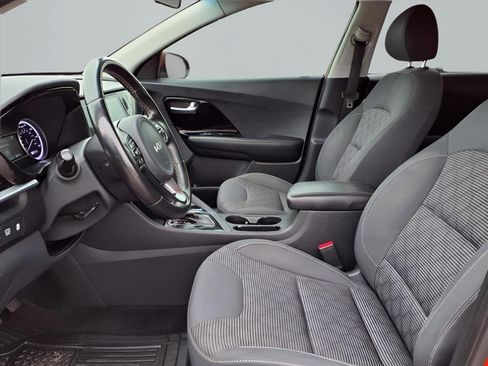 Used 2022 Kia Niro LXS image 12
