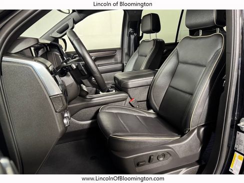 Used 2025 GMC Yukon Elevation AWD/4WD image 16