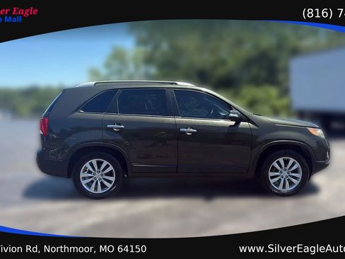 Used 2011 Kia Sorento LX w/ Convenience Pkg FWD image 6