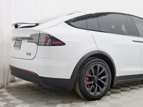 Used 2023 Tesla Model X Plaid image 9
