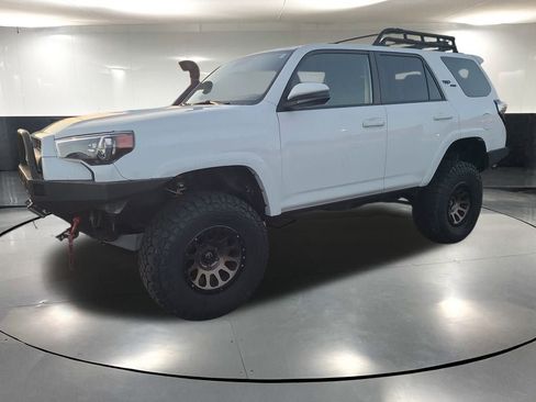 Used 2019 Toyota 4Runner TRD Off-Road image 4