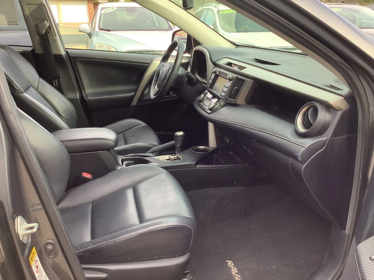 Used 2013 Toyota RAV4 Limited FWD image 11