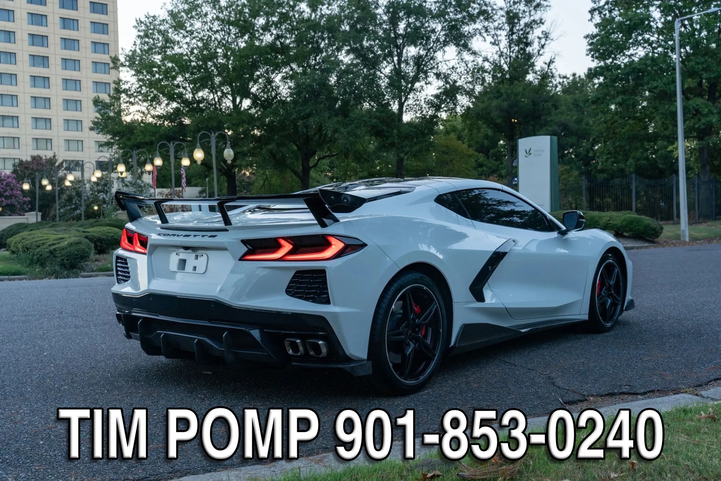 Used 2020 Chevrolet Corvette Stingray Premium Cpe w/ 3LT Preferred Equipment Group RWD image 5