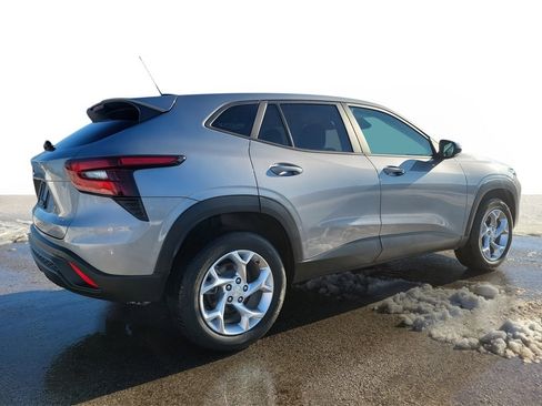 Certified 2024 Chevrolet Trax LS w/ LS Convenience Package image 4