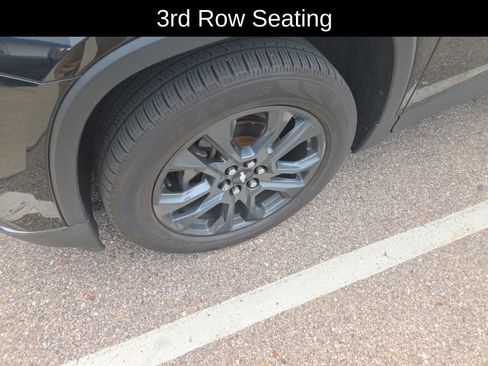 Used 2019 Chevrolet Traverse RS w/ LPO, Floor Liner Package AWD/4WD image 10