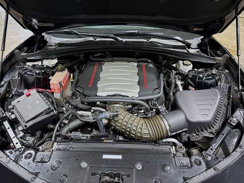 Used 2016 Chevrolet Camaro SS RWD image 21