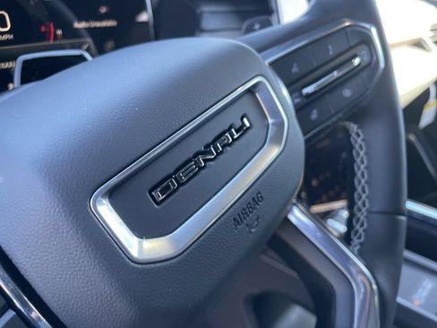 New 2026 GMC Acadia Denali w/ Super Cruise Package FWD image 39
