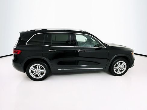 Used 2023 Mercedes-Benz GLB 250 image 9