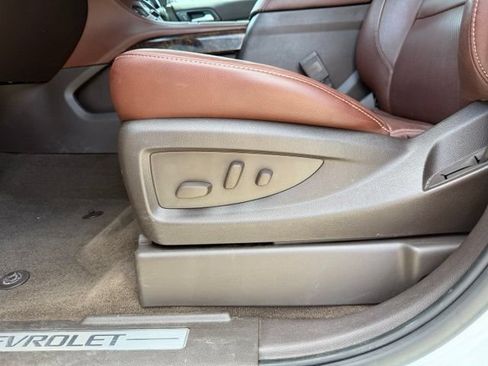 Used 2018 Chevrolet Tahoe Premier AWD/4WD image 10