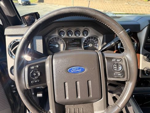 Used 2016 Ford F250 Lariat w/ Lariat Ultimate Package AWD/4WD image 12