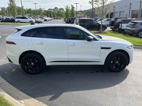 Used 2025 Jaguar F-PACE R-Dynamic S image 8