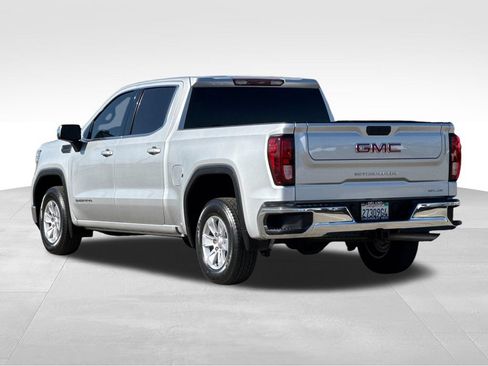 Used 2022 GMC Sierra 1500 SLE RWD image 3