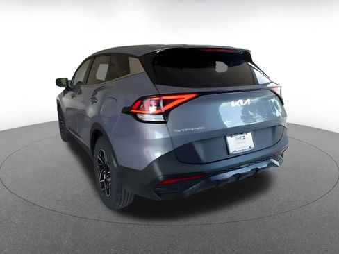 Used 2025 Kia Sportage LX image 11