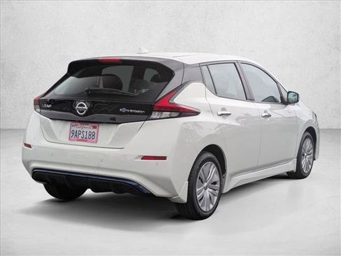 Used 2022 Nissan Leaf S image 5