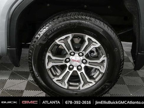 Used 2025 GMC Sierra 1500 SLT AWD/4WD image 34