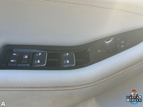Used 2021 Jeep Grand Cherokee L Overland w/ Advanced Protech Group III AWD/4WD image 8