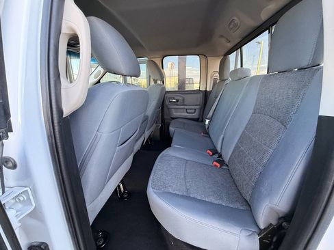 Used 2017 RAM 1500 Classic SLT w/ SLT Plus D←cor Group AWD/4WD image 9
