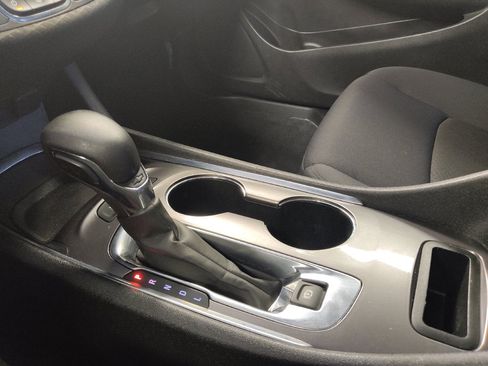 Used 2022 Chevrolet Malibu LT FWD image 26