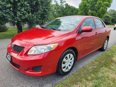 Used 2010 Toyota Corolla LE FWD image 2
