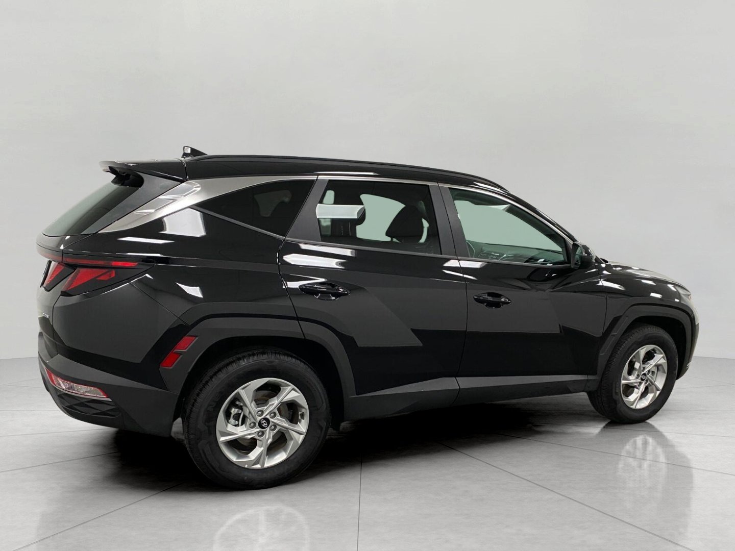 Certified 2024 Hyundai Tucson SEL AWD/4WD image 2
