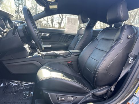 Used 2019 Ford Mustang GT Premium image 22