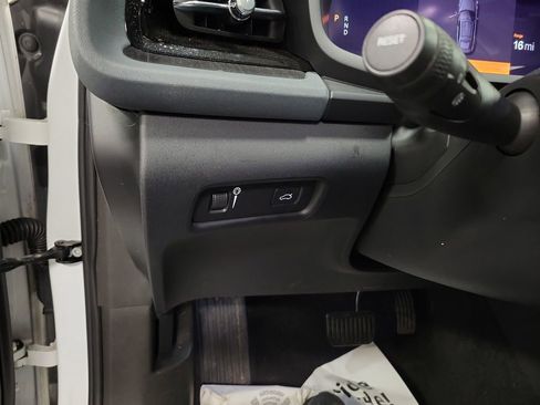 Used 2022 Polestar Polestar 2 w/ Plus Package image 21