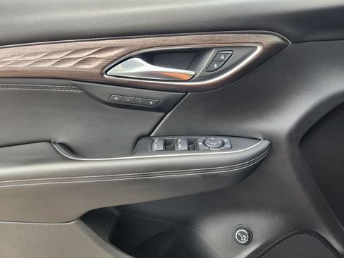 Used 2022 Buick Envision Avenir w/ Safety Package FWD image 25