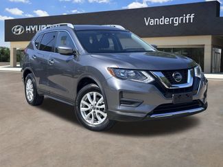 Used 2019 Nissan Rogue SV image 1