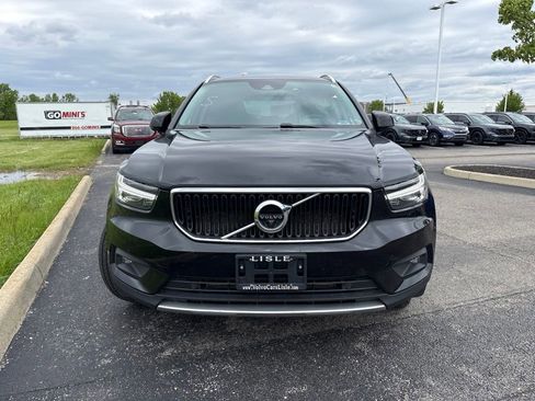 Used 2022 Volvo XC40 T5 Momentum AWD/4WD image 2