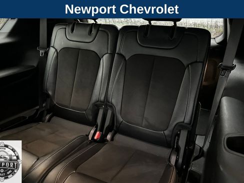 Used 2023 Jeep Grand Cherokee L Laredo image 16
