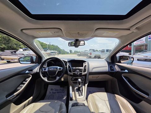 Used 2012 Ford Focus SEL FWD image 17