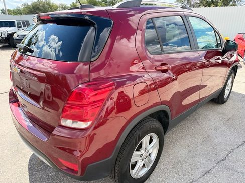 Used 2022 Chevrolet Trax LT w/ LT Convenience Package AWD/4WD image 5