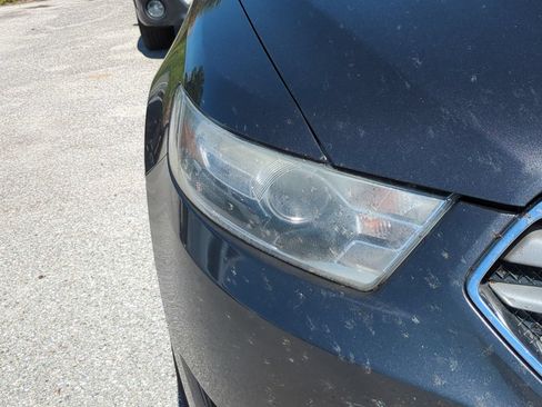 Used 2015 Ford Taurus SEL FWD image 8