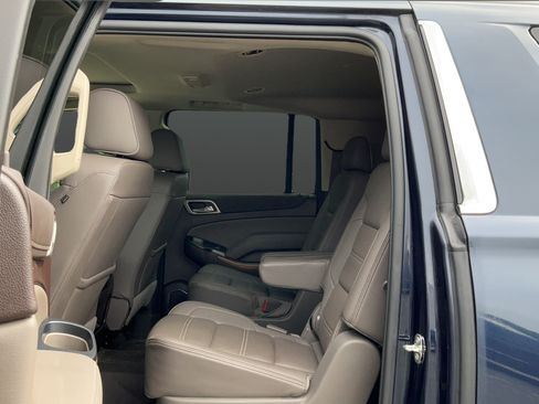 Certified 2020 GMC Yukon XL Denali w/ Denali Premium Package AWD/4WD image 19