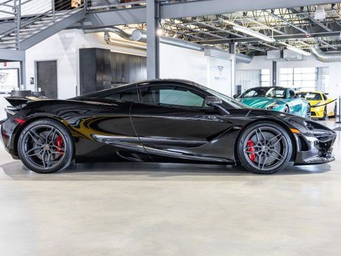 Used 2018 McLaren 720S Performance RWD image 7