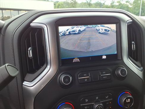 Used 2021 Chevrolet Silverado 1500 RST AWD/4WD image 17