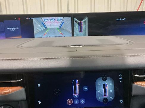 Used 2025 Lincoln Navigator Black Label image 22