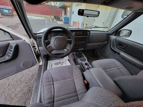 Used 1998 Jeep Cherokee SE image 37