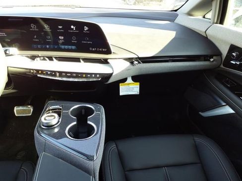 New 2025 Cadillac Optiq Luxury 1 image 14