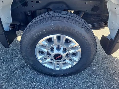 New 2026 GMC Sierra 2500 Pro image 8