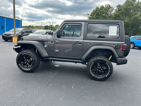 Used 2021 Jeep Wrangler Willys image 12