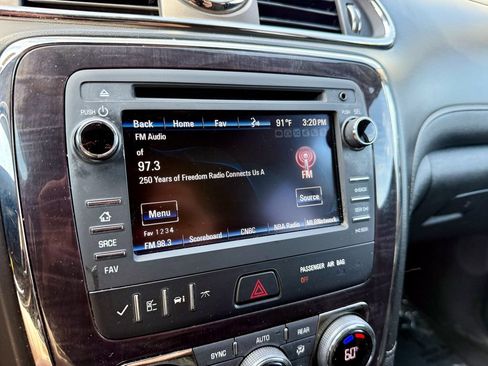 Used 2017 Buick Enclave Leather AWD/4WD image 33
