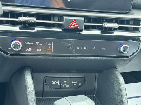 New 2026 Kia Sportage EX image 24