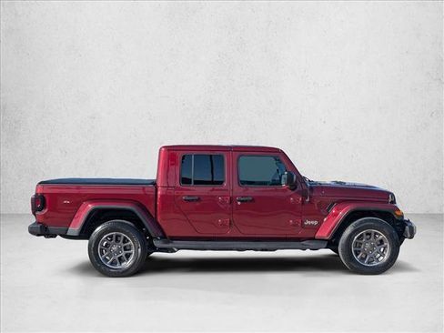 Used 2021 Jeep Gladiator Overland image 4
