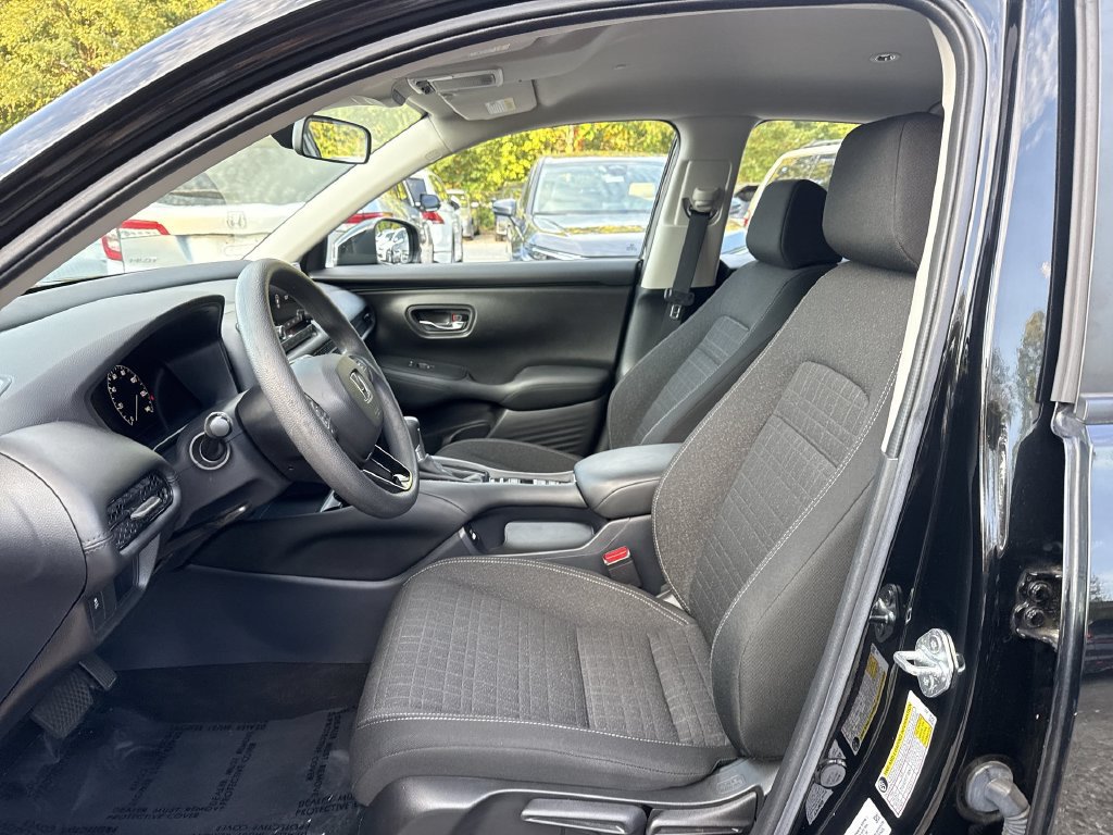 Used 2023 Honda HR-V LX image 13