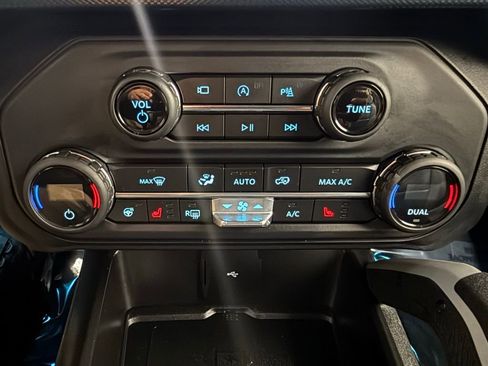 Used 2021 Ford Bronco First Edition image 36