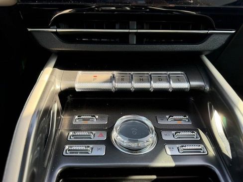 Used 2025 Lincoln Nautilus Premier w/ Equipment Group 102A AWD/4WD image 15