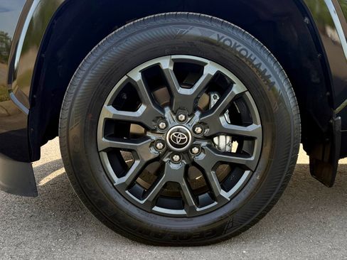 Used 2023 Toyota Sequoia Platinum AWD/4WD image 60