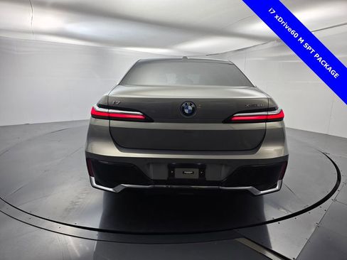 Used 2023 BMW i7 xDrive60 image 5